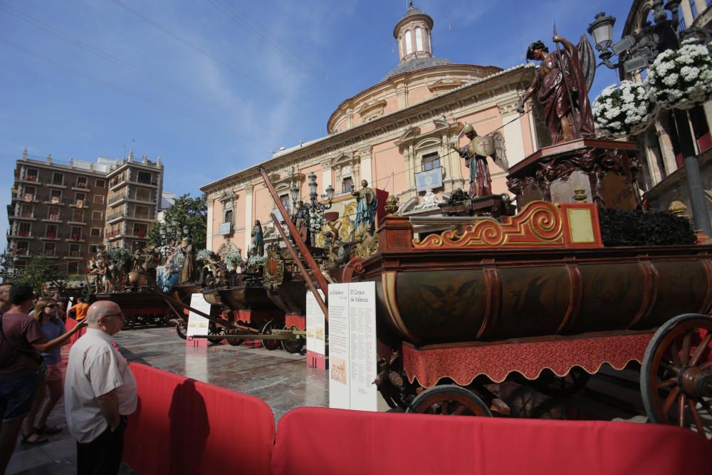 Las Rocas, expuestas en la plaza de la Virgen