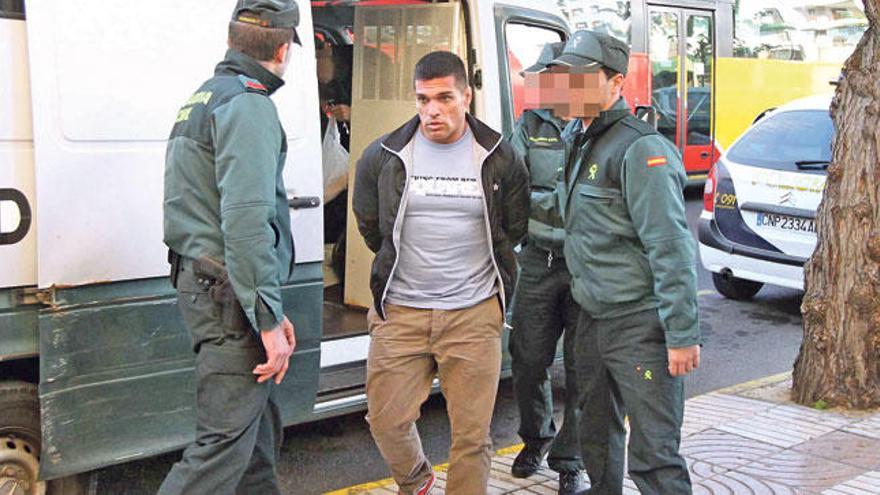 Paulo César Martins Baptista, de 41 años, es trasladado a los juzgados de Eivissa.