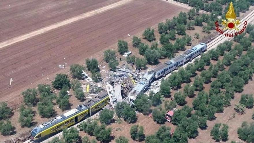 Al menos 12 muertos y decenas de heridos en un choque de trenes en Italia