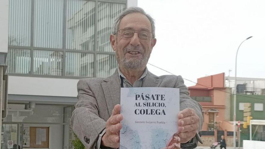 Gonzalo Guijarro con su nuevo libro