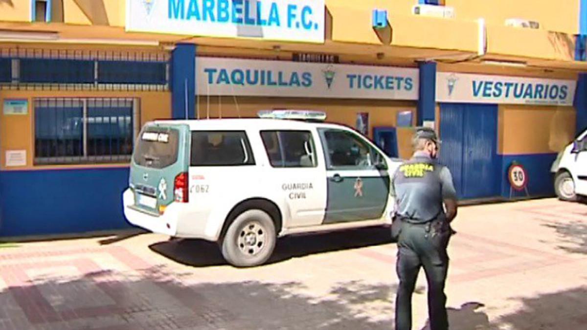 La guardia civil, en las dependencias del Marbella