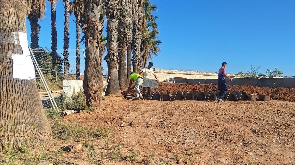 Una familia denuncia trabajos de exhumación de decenas de tumbas en el cementerio musulmán de Riba-roja de Túria