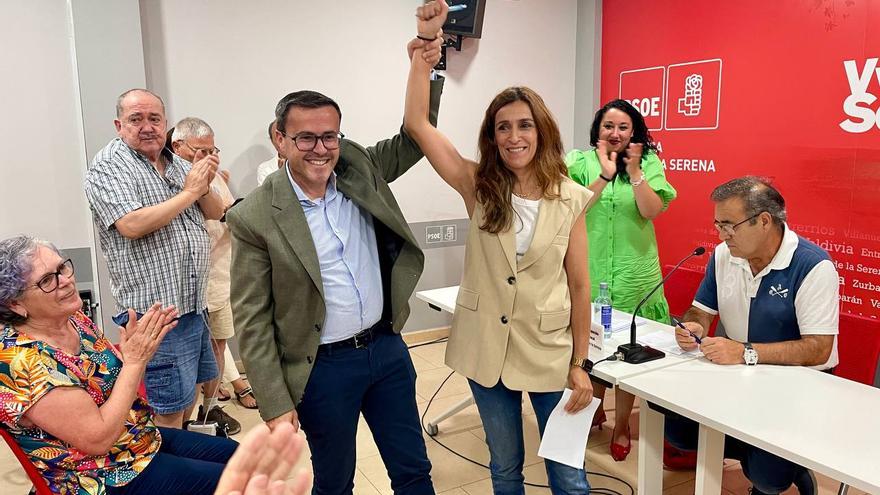 Ana Belén Fernández sustituye a Miguel Ángel Gallardo al frente del PSOE de Villanueva