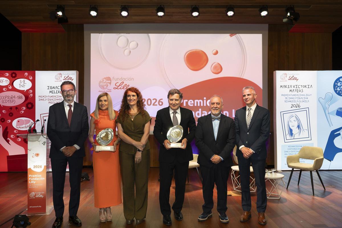 Los premiados con responsables de la Fundación Lilly Investigación Biomédica.