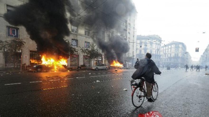 Milán, destrozada tras las protestas contra la Expo