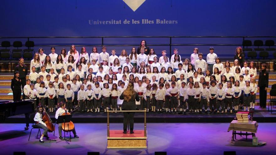 Las corales de la UIB cantarán por una &quot;sociedad más solidaria y menos violenta&quot;