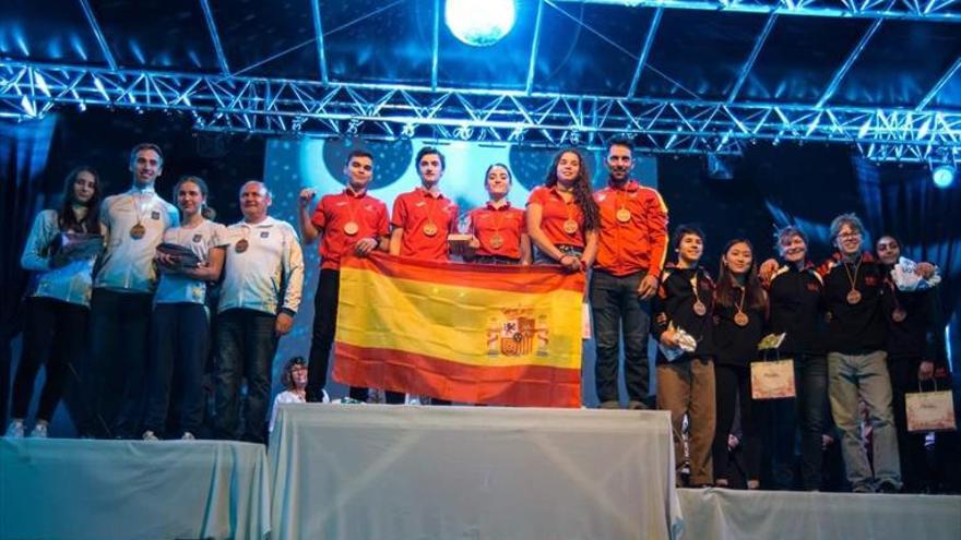 Plata y bronce en el Campeonato del Mundo para María y Javier Paredes