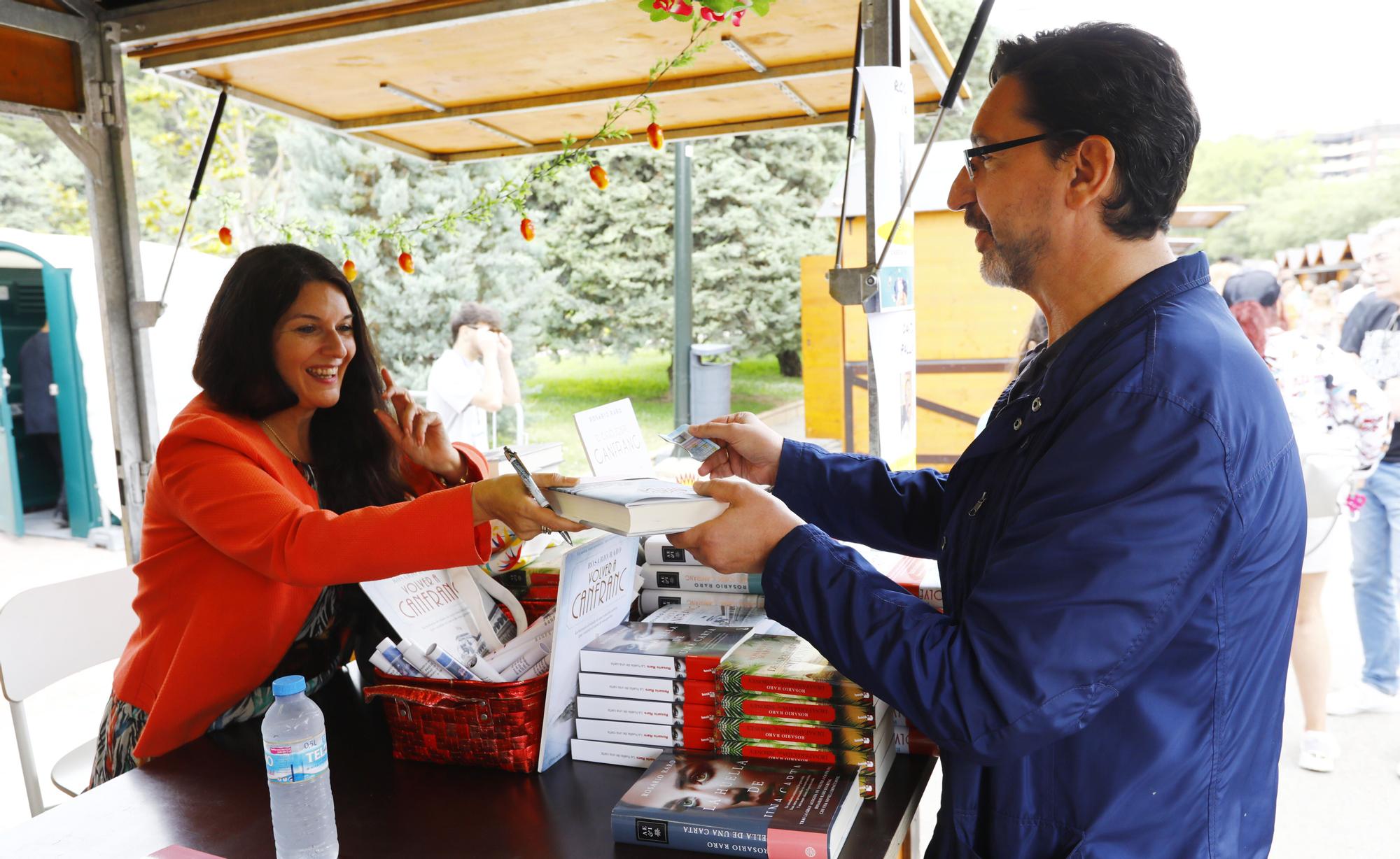 En imágenes | Inauguración de la Feria del Libro de Zaragoza