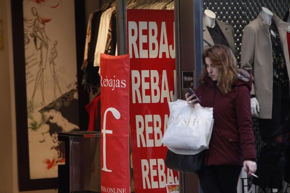 Ambiente de rebajas en Gijón