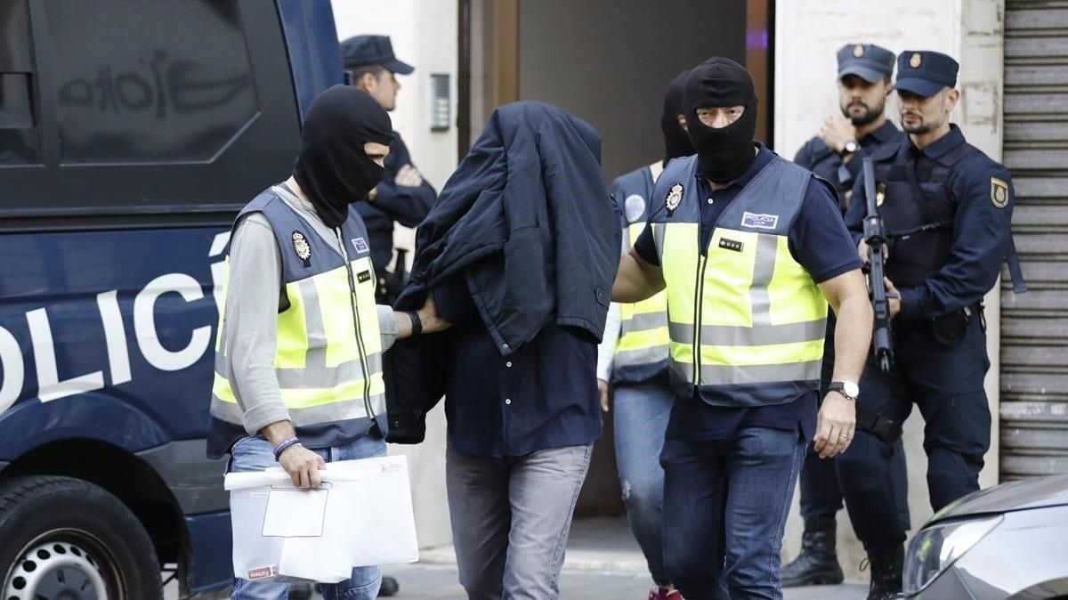 zentauroepp45580265 alacu s valencia 23 10 2018 dos detenidos en valencia y ali181023183540 zentauroepp45580265 alacu s valencia 23 10 2018 dos detenidos en valencia y ali181023183540