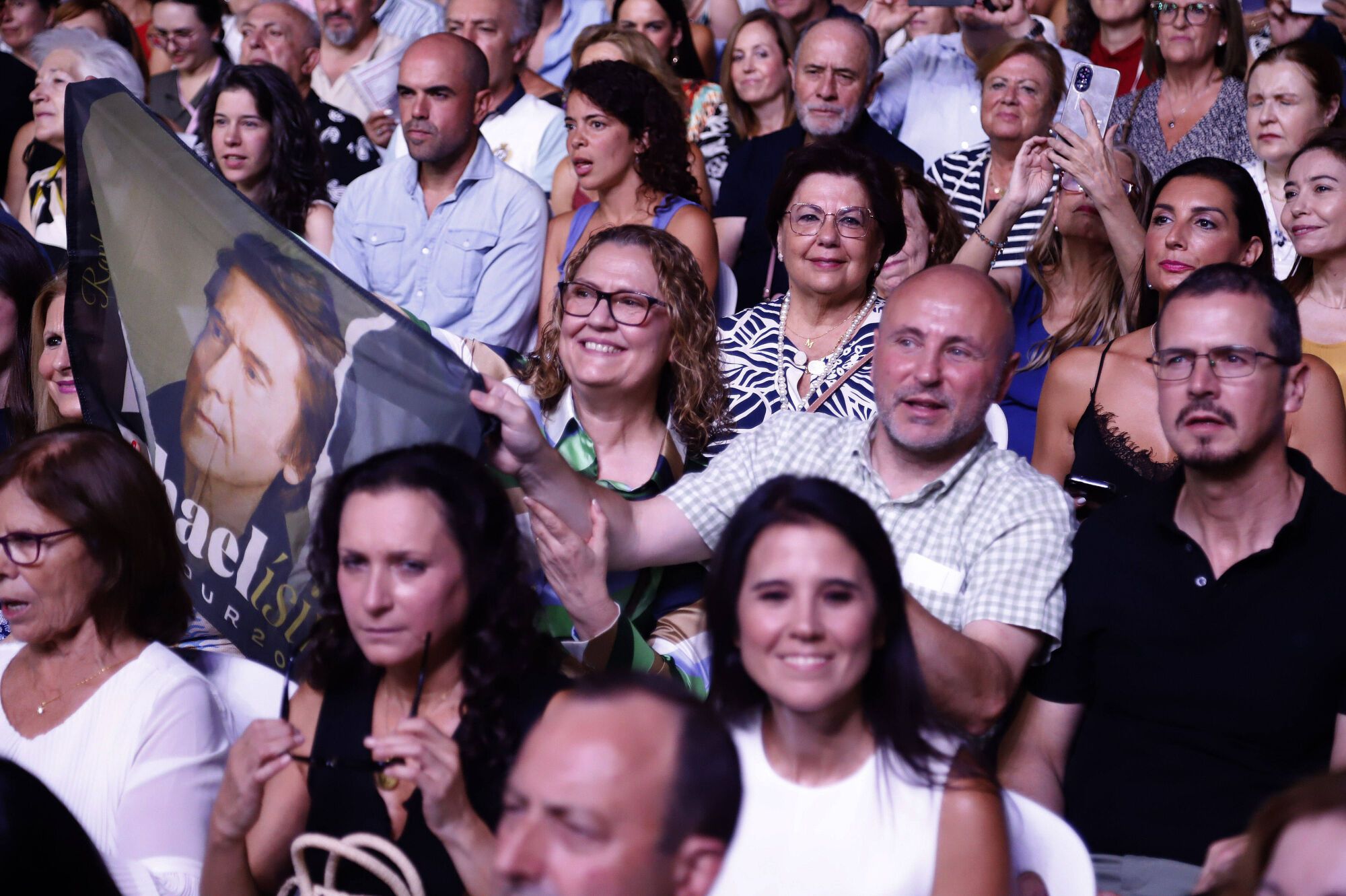 El concierto de Raphael en Córdoba, en imágenes