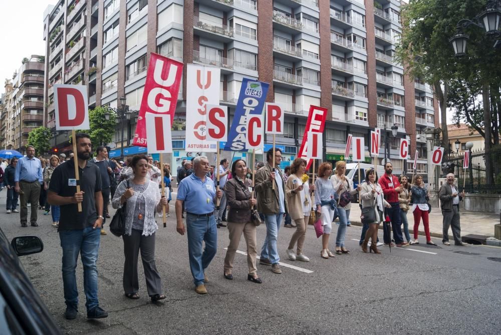 Manifestación convocada por los sindicatos de la enseñanza concertada