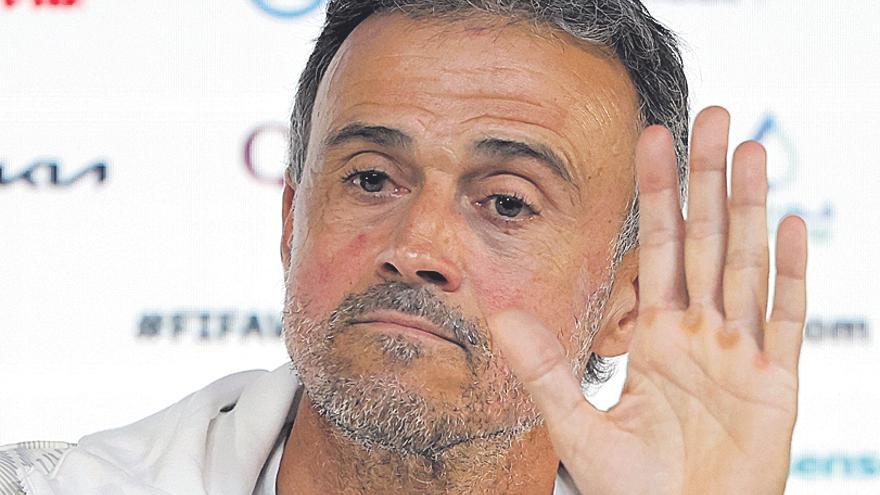 Luis Enrique deja el banquillo de la selección y la RFEF “agradece su trabajo”.