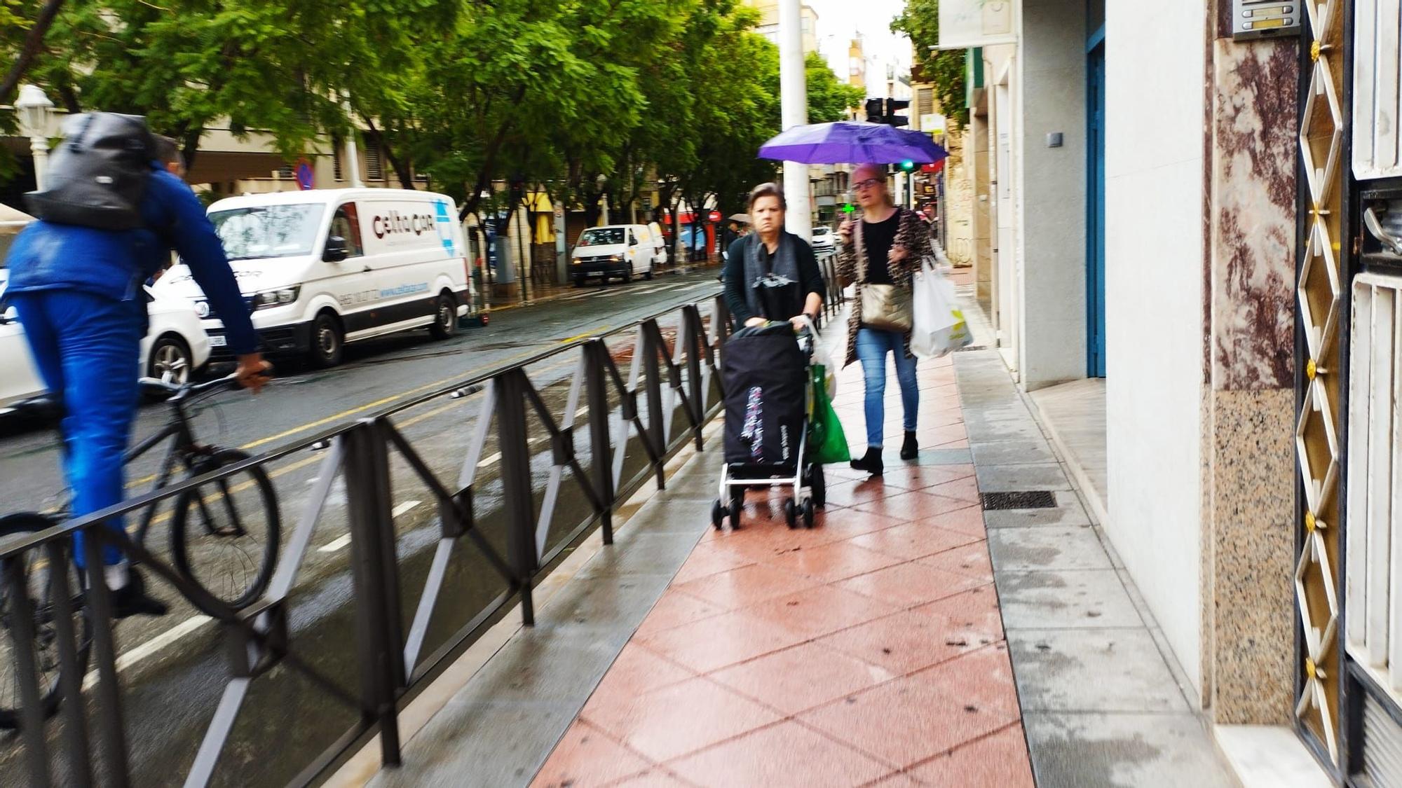 La lluvia continúa en Elche