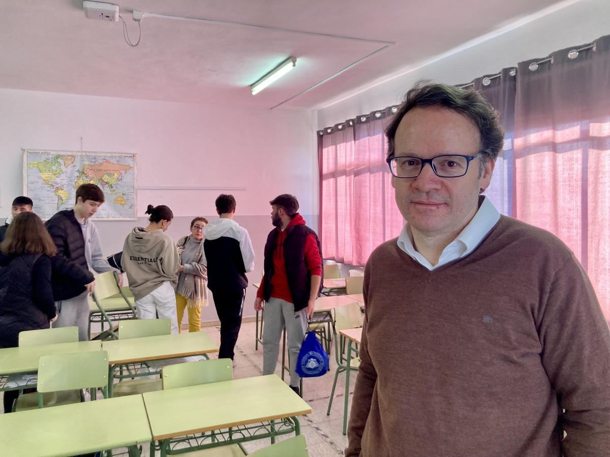 El historiador Miguel Calleja en el IES Arzobispo Valdes-Salas