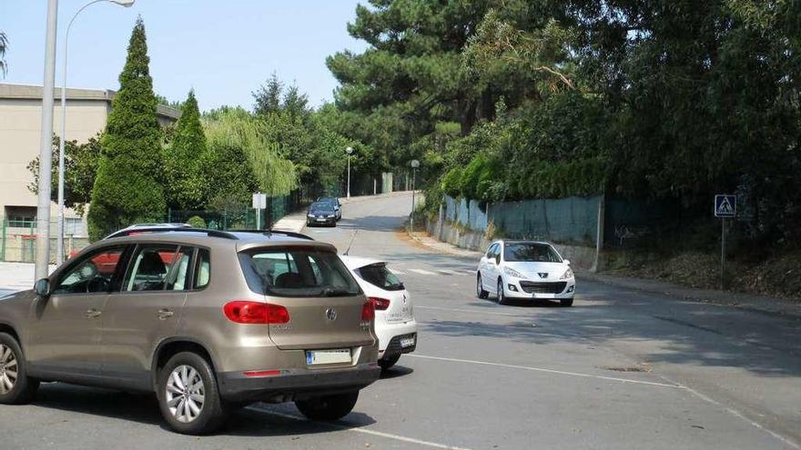 Acceso al colegio de Galán.