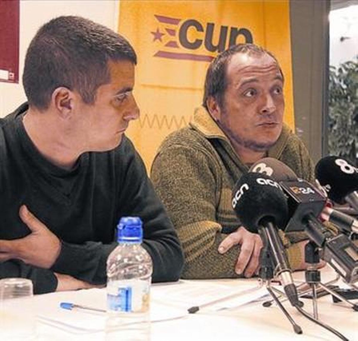 Arrufat i Fernàndez van presentar els documents, ahir, a Manresa.