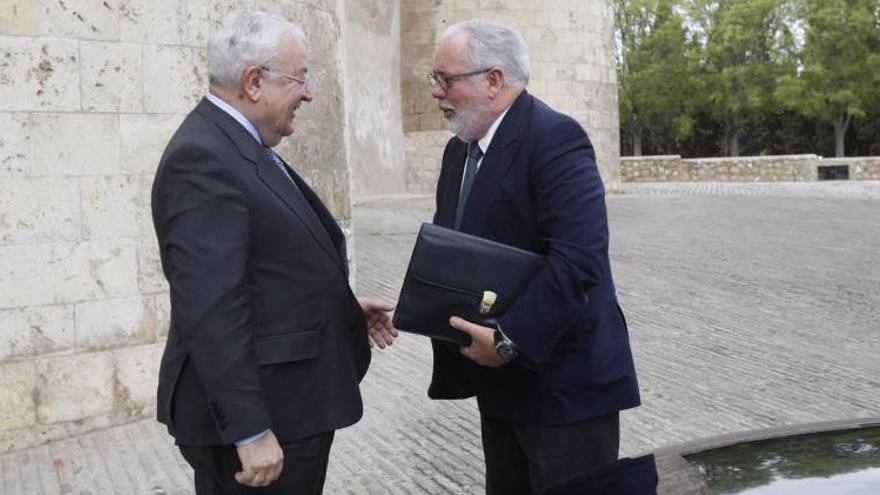 Cañete anuncia que el proyecto de Biscarrués se licitará en breve