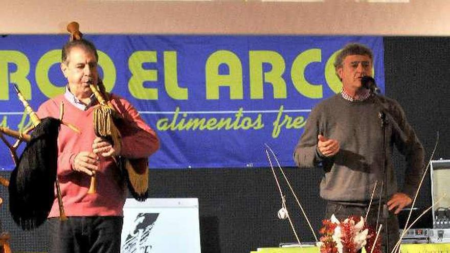 Abel Noriega, junto al gaitero Jesús Noriega.