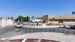 La nueva rotonda de Las Tinajerías de Lucena entrará en servicio «en unas semanas»