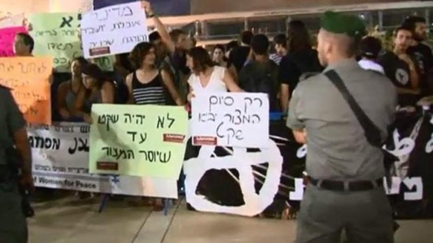 Manifestación en Tel Aviv en contra de la ofensiva sobre Gaza