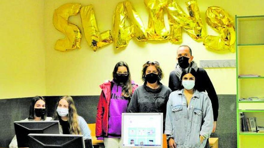 “Slains”, el escaparate de Piloña que se ve en el Oviedo Antiguo