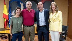 Marta Frías, José Manuel Franco, Luis Rubiales y Yolanda Parga, tras el acuerdo.