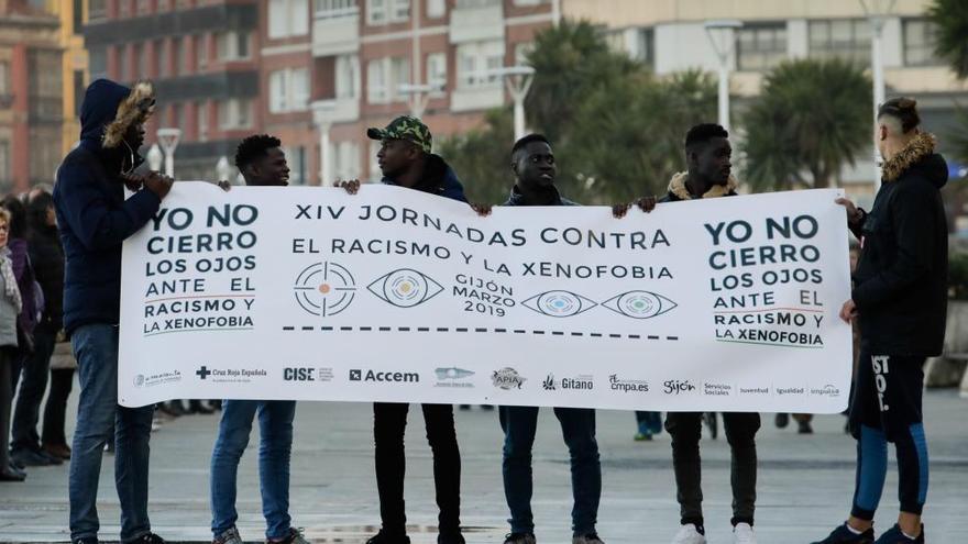 Los organizadores de las jornadas contra el racismo buscan cartel para la próxima edición