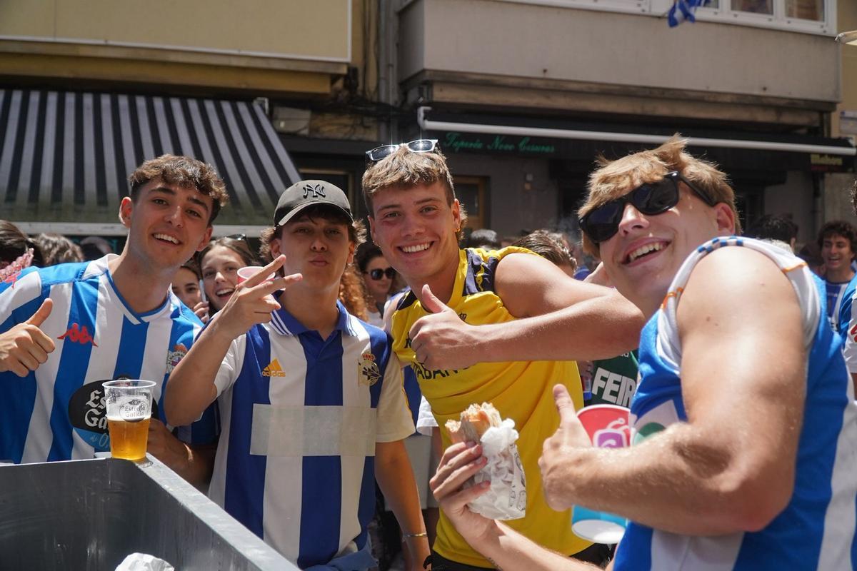 Así fue el ambiente en la calle San Juan y por toda A Coruña antes del Deportivo-Las Palmas
