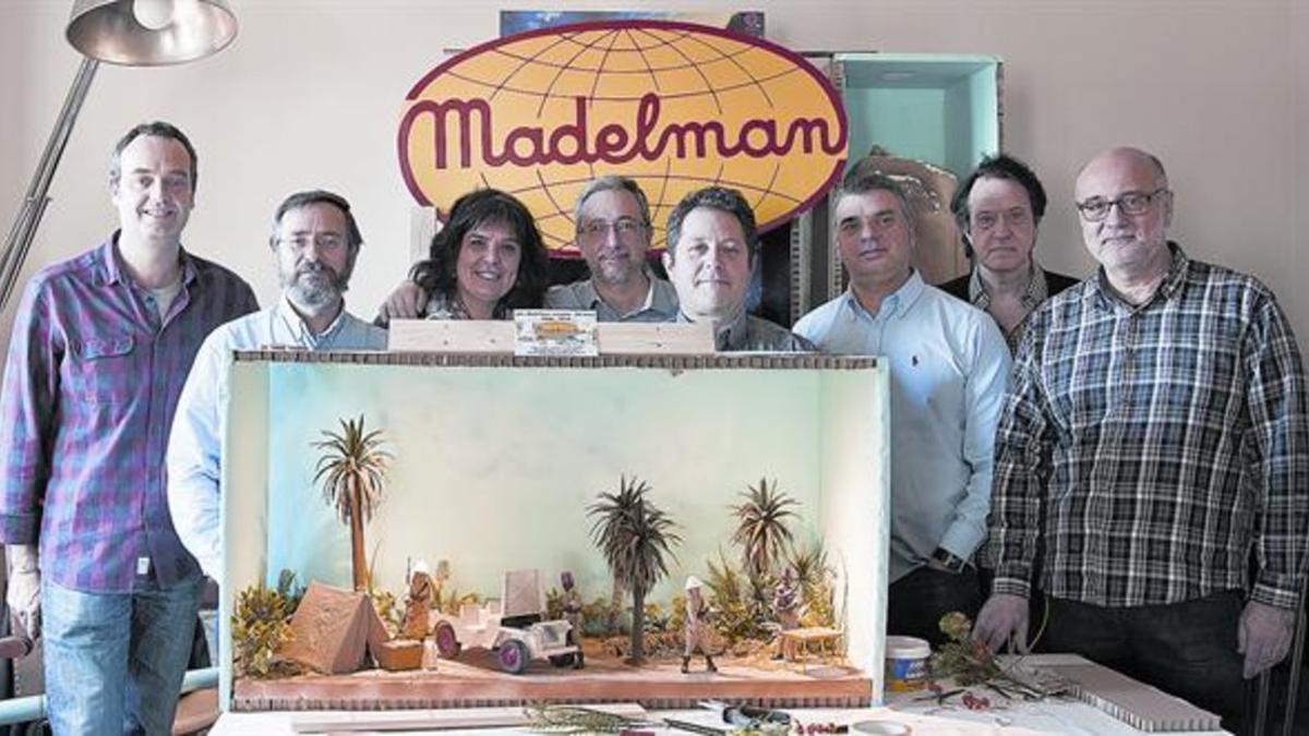 Los promotores del homenaje a los Madelman: J. Lopez, J. L. Vera ,C. Guillaumet, M. Perez, J. M. Padilla, M. Llopis, J. L. Pampols y X. Casanovas.