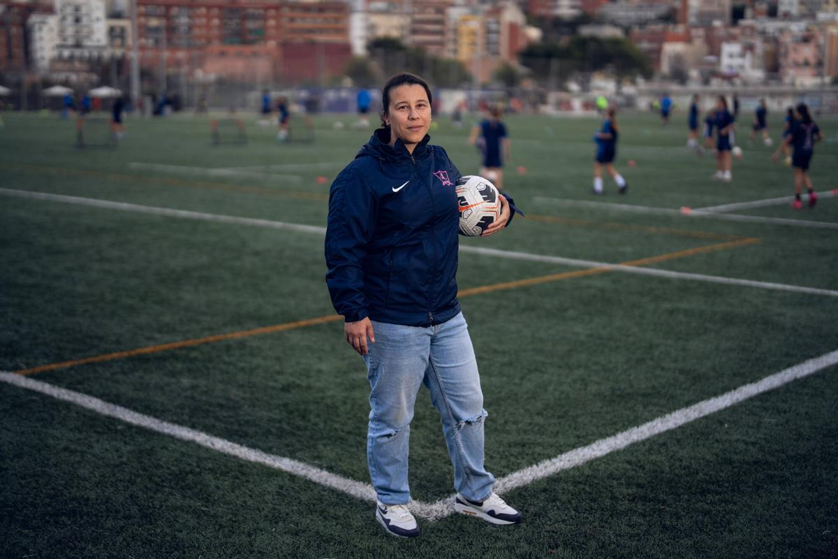 Entrenamiento de los equipos del Women’s Soccer School, el único club de fútbol formado íntegramente por mujeres en Barcelona.