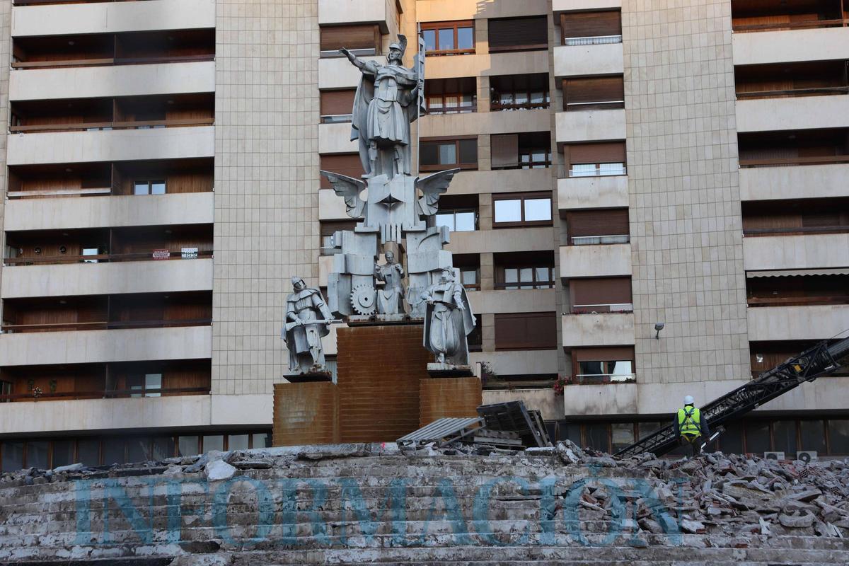 Retiran la imagen de San Jorge de la Rosaleda de Alcoy