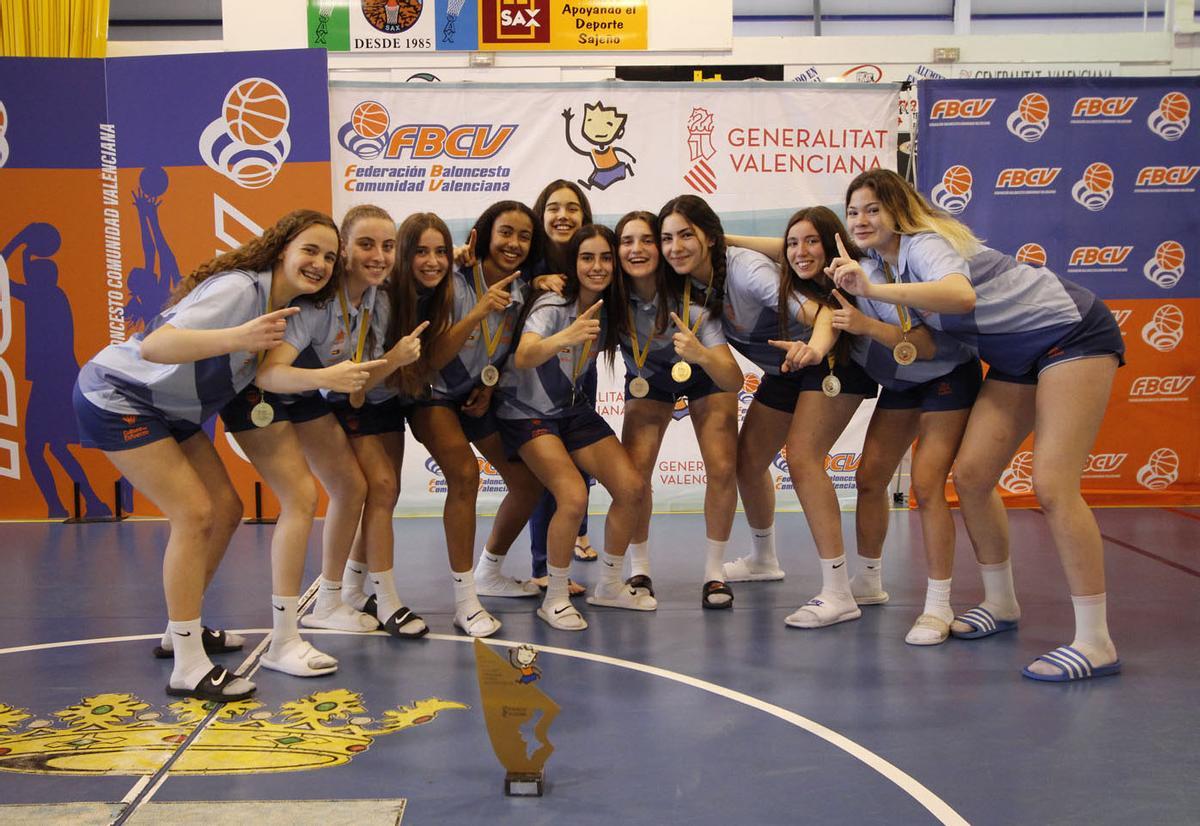En la Fase Final Cadete Femenino IR Autonómico, esa primera plaza para Valencia Basket Anguiles ha llegado después de un gran partido ante CB San Blas Alicante.