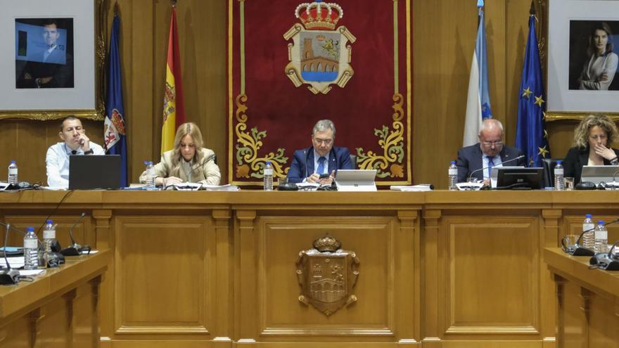 Un momento del pleno ordinario celebrado ayer en la Diputación. | Roi Cruz