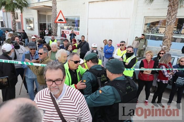 Los vecinos de Los Alcázares salen a manifestarse