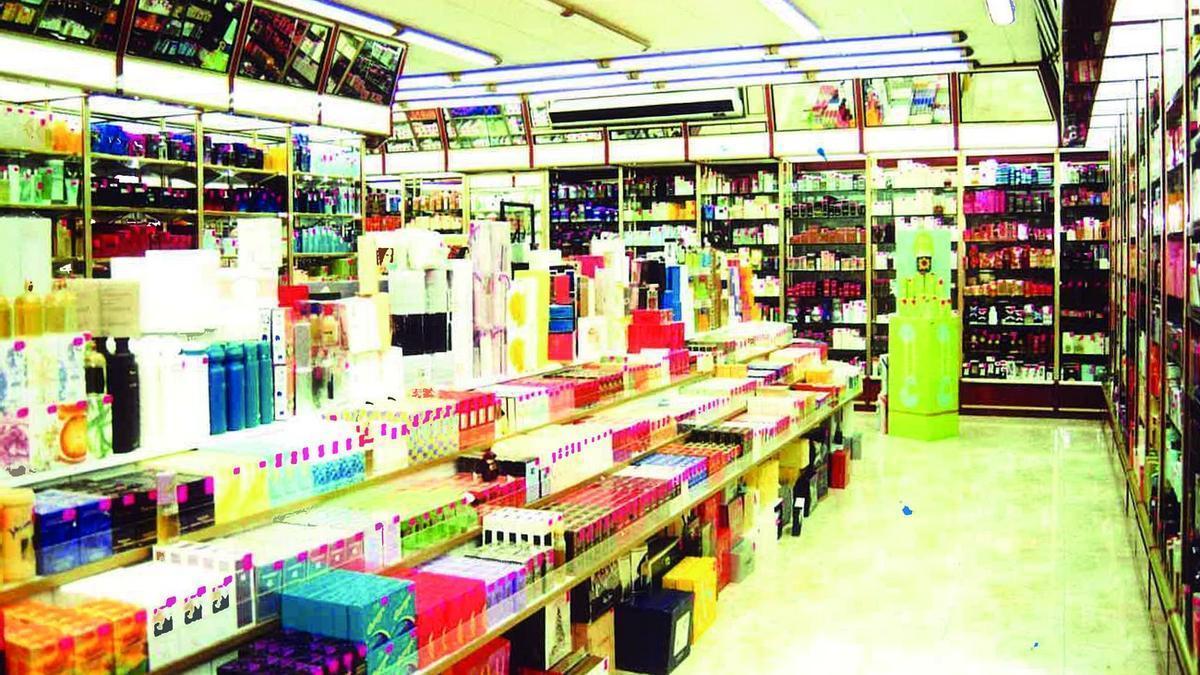 Interior de una antigua Perfumería Sabina. | LP/DLP
