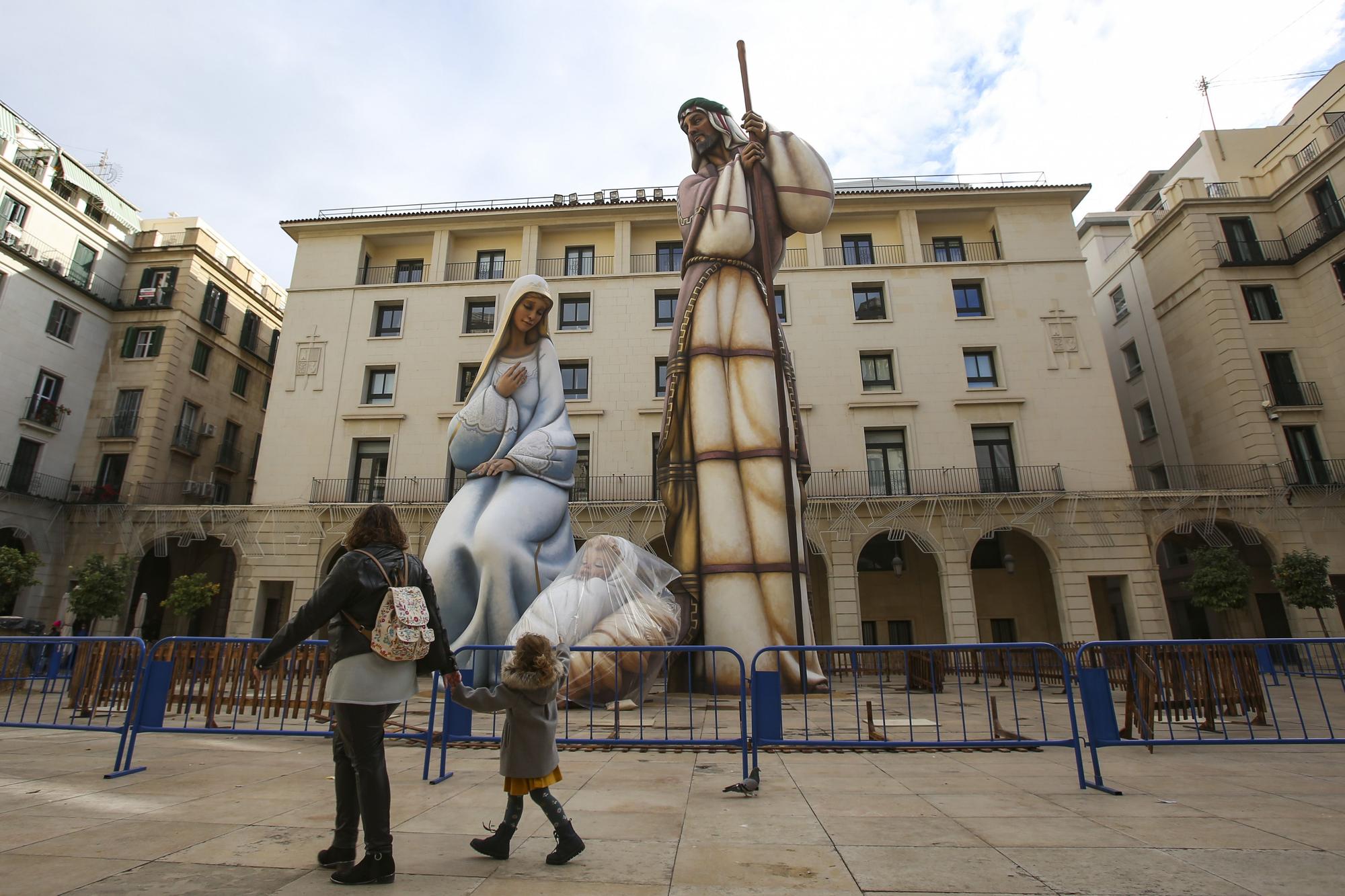 Así luce ya al completo el Belén gigante de Alicante