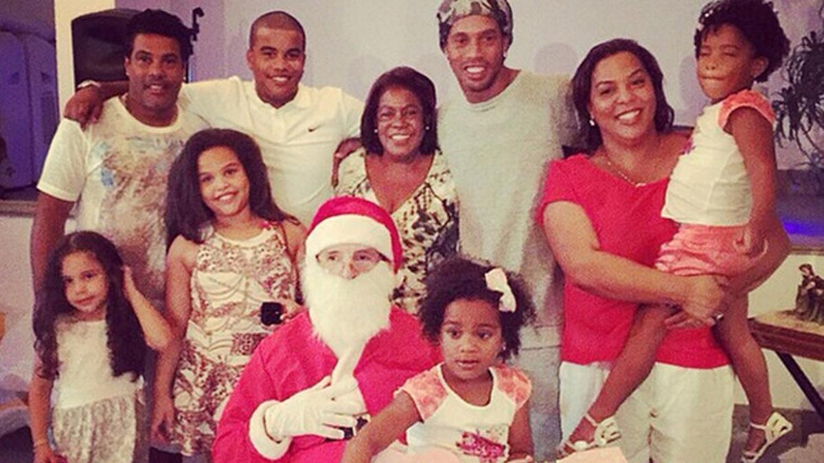 Ronaldinho, junto a su familia