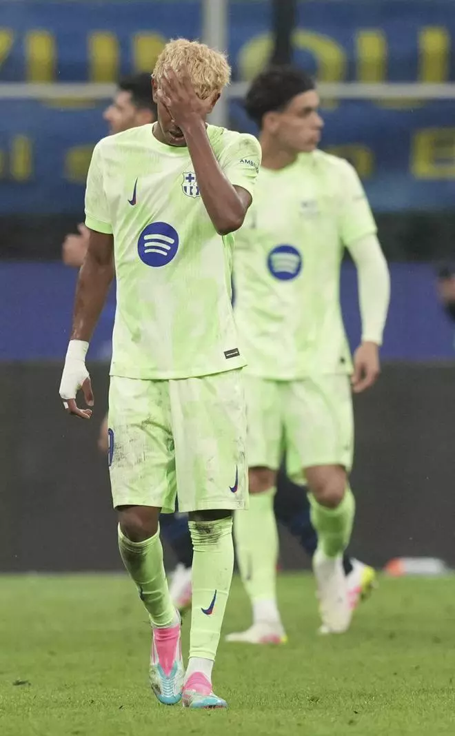 Al Barça se li escorre la glòria entre els dits