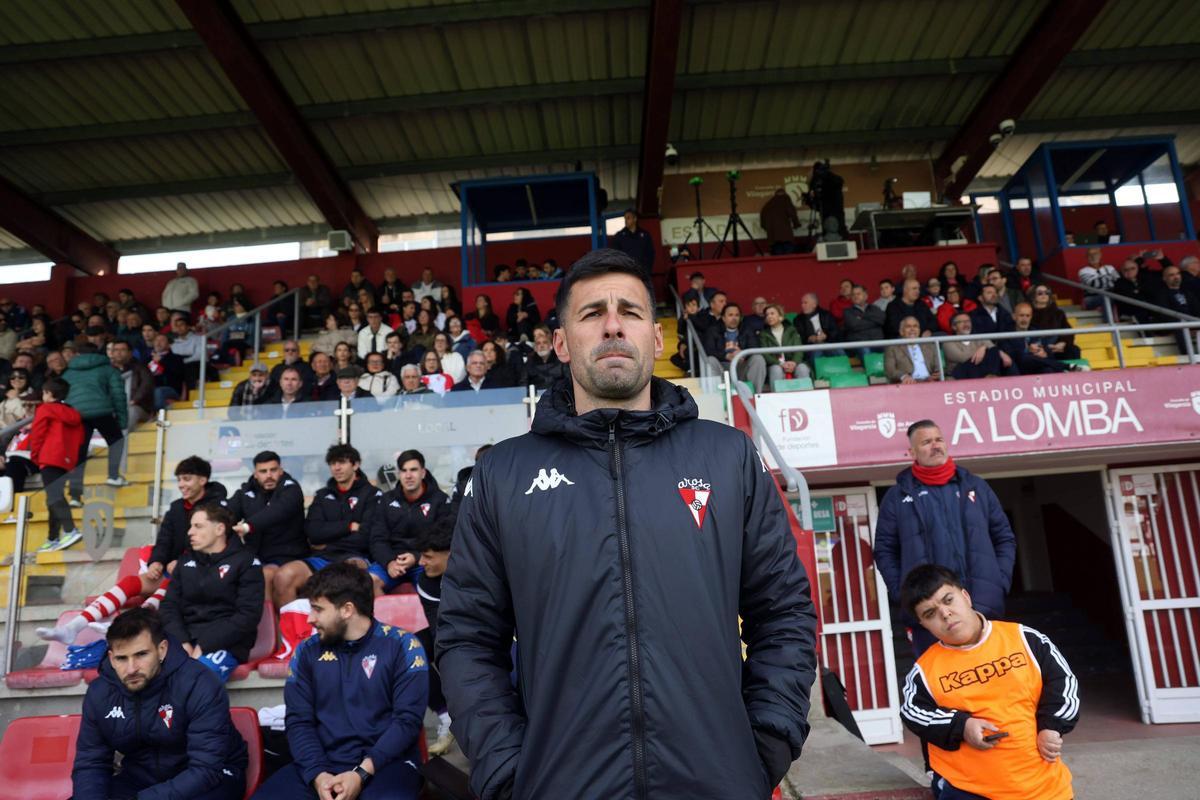 Las imágenes del duelo trascendental entre el Arosa y el Compostela Las imágenes del duelo trascendental entre el Arosa y el Compostela
