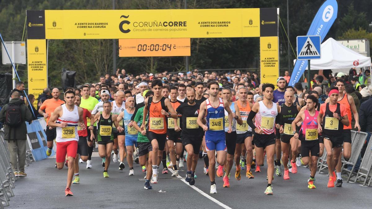 La carrera de Novo Mesoiro despide la temporada del Coruña Corre con triunfo de Antón Gómez y Alba Raso
