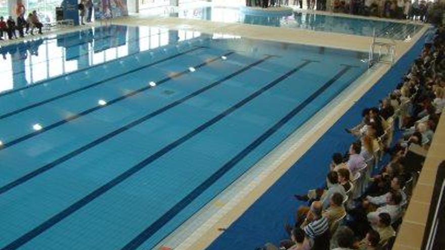 Inauguració de la piscina coberta municipal de Berga, l&#039;abril del 2005