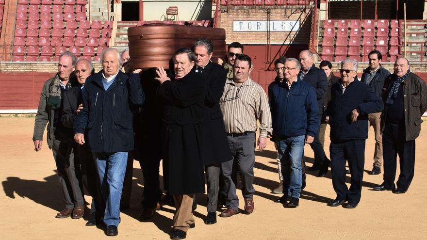 Brindan un último homenaje al torero Manuel Rodríguez