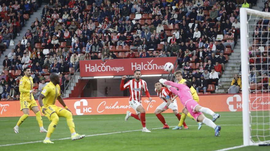 EN DIRECTO:  El Sporting vence en El Molinón al Alcorcón y recupera los puestos de play off