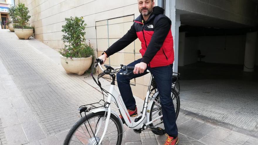 Calp cede una bici eléctrica a sus empleados durante 2 meses para que vayan de casa al trabajo