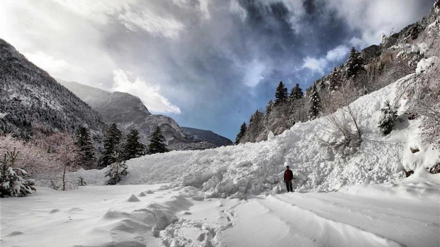 Aragón mantiene el nivel de emergencia por riesgo de aludes en el Pirineo