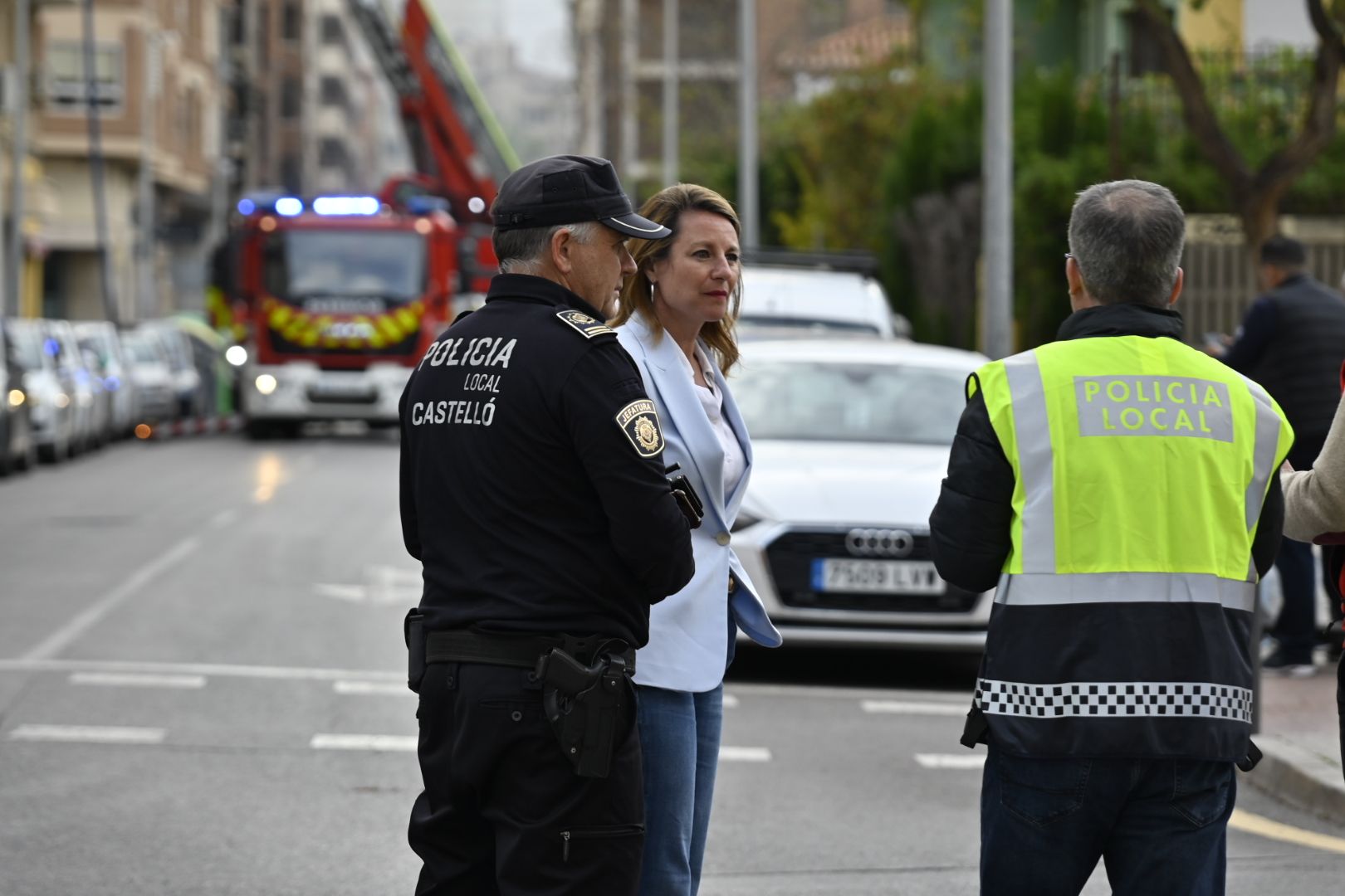 Las imágenes del incendio en un edificio de Castelló