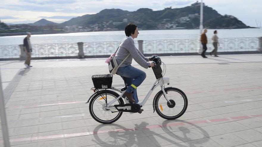El éxito de las subvenciones para comprar bicis eléctricas en Madrid y Galicia anima a la patronal a pedir un plan estatal