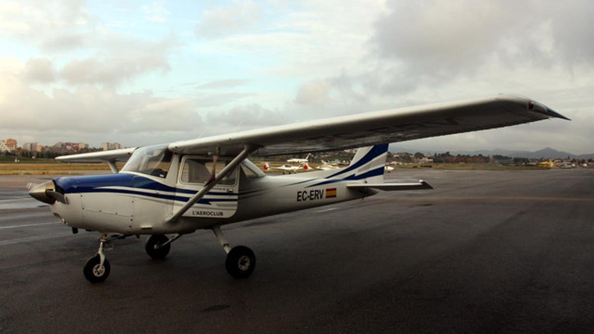 Una de las avionetas que utilizan los alumnos de la escuela de formación del Aeroclub Barcelona-Sabadell