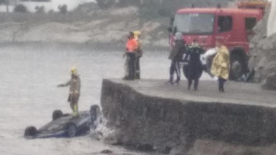 Dos ferits en caure el seu cotxe a l&#039;aigua a Cadaqués